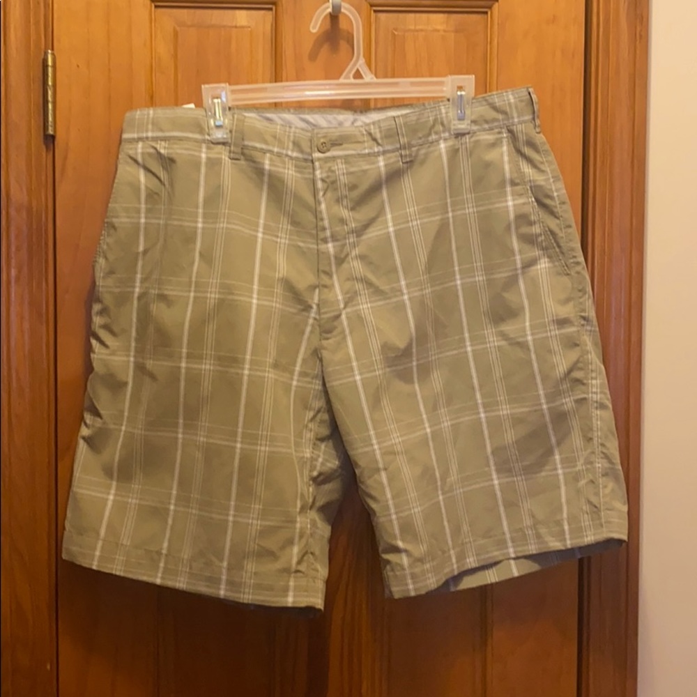 Mens golf shorts size 36